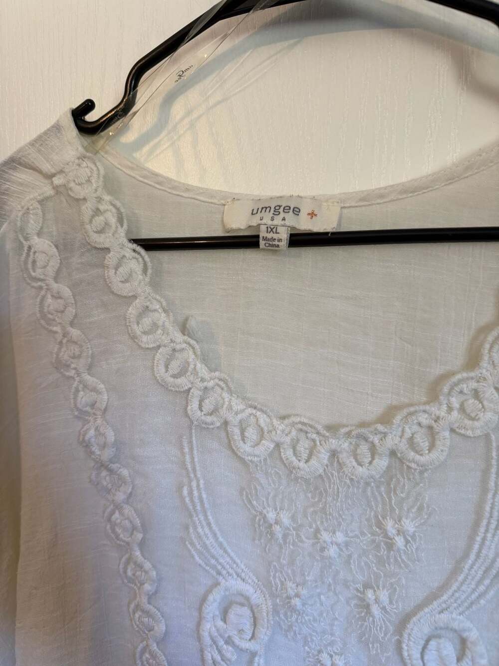 Umgee USA Plus Size 1XL White Embroidered Boho Tunic Top Blouse Lace Trim - Picture 2 of 5